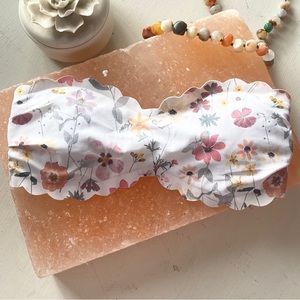 ❤️… H&M Floral Scallop Bikini Top